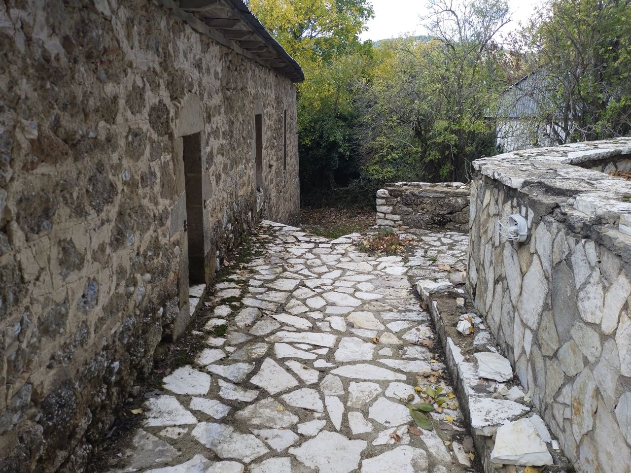 Καρυά - εκκλησία