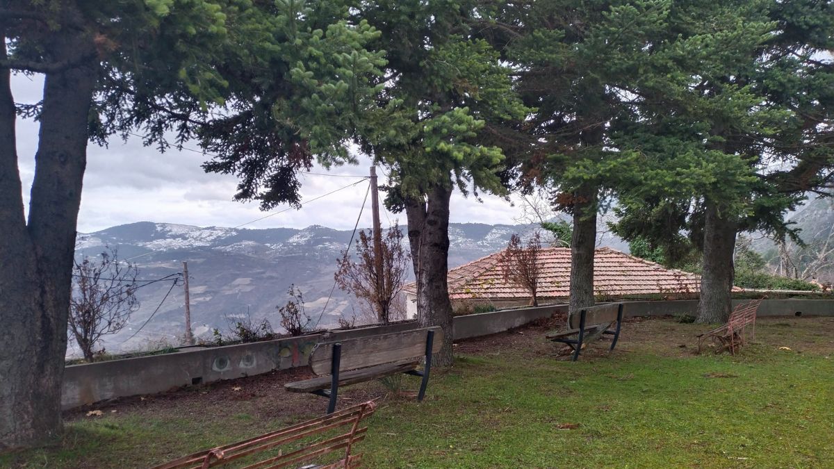 travel.gr - Ορεινή Κορινθία: Ταξίδι μεταξύ βουνού, κάμπου και μύθου λίγο έξω από την Αθήνα
