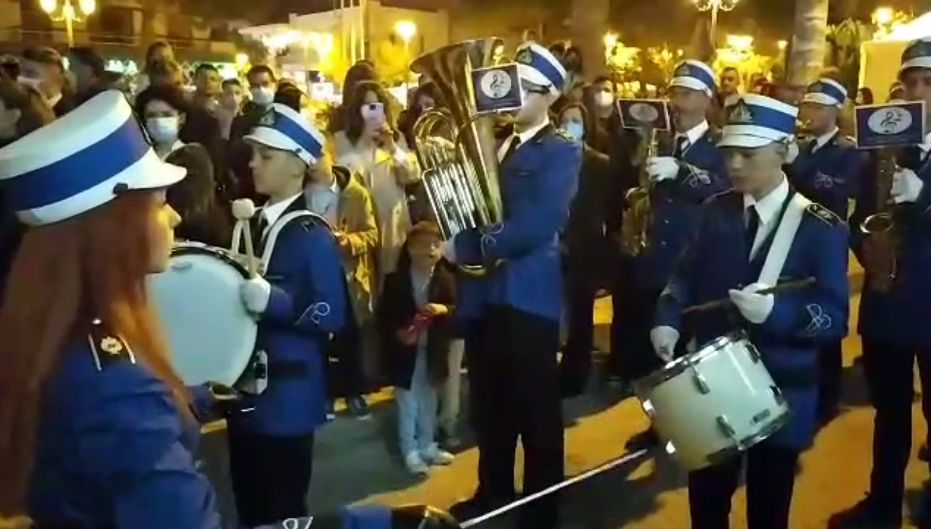 Περιφορά Επιταφίου σε Ξυλόκαστρο και Δερβένι