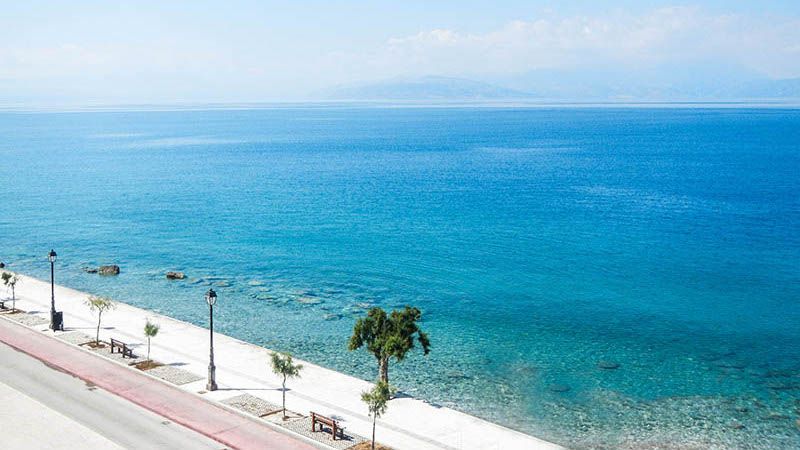 travelgirl.gr - Ξυλόκαστρο: Το travelgirl.gr σε ξεναγεί στο μέρος που γυρίστηκαν αγαπημένες κινηματογραφικές ταινίες